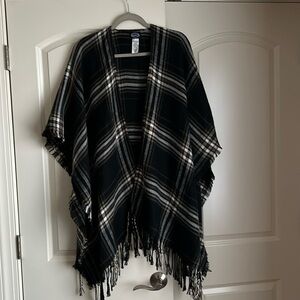 Scoop neutral sweater wrap